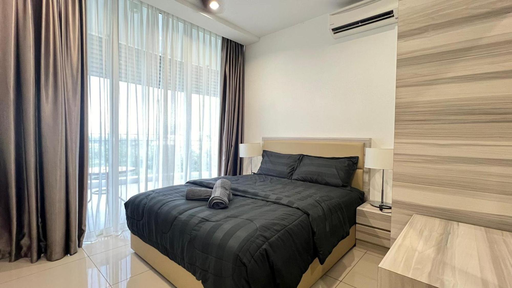 Encorp Marina ,bathtub 2br/6 Pax *