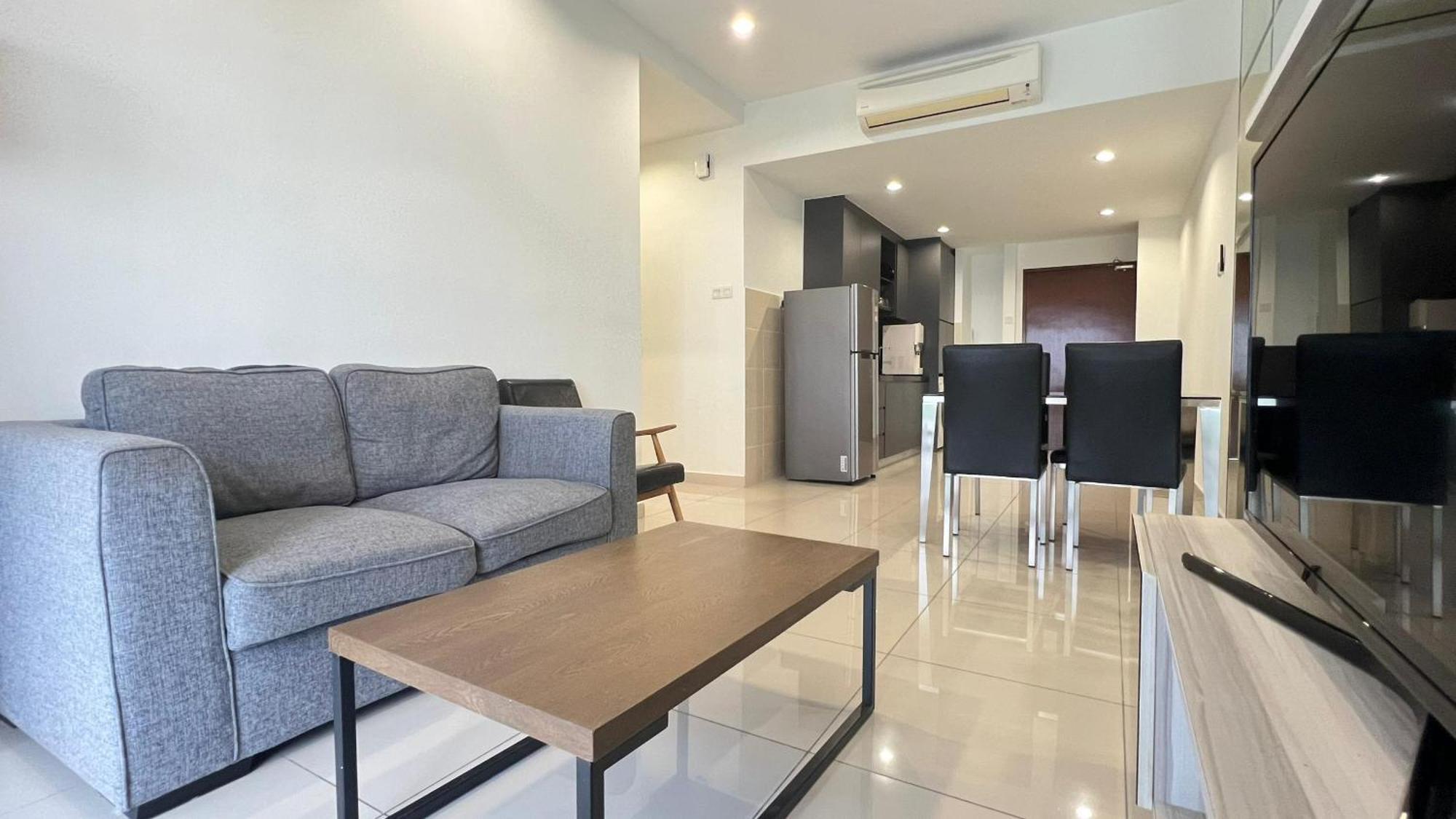 Encorp Marina ,bathtub 2br/6 Pax Apartment *
